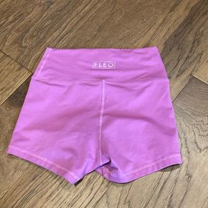 Small Fleo shorts